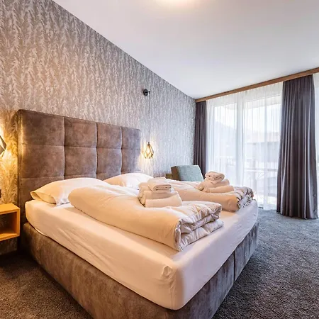 Modern With 2 Bedrooms In Apartmán Fügen